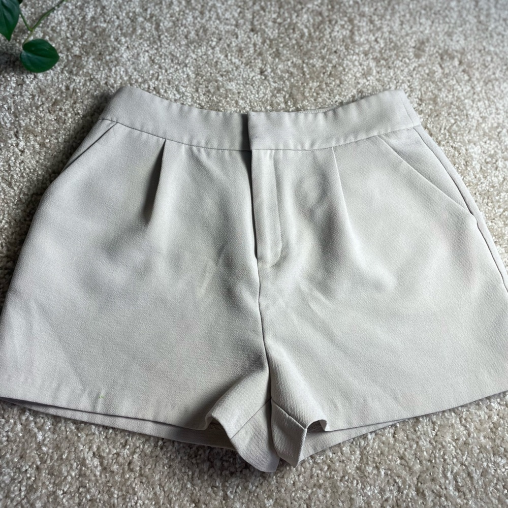 Beige Shorts. Size L. Stitched